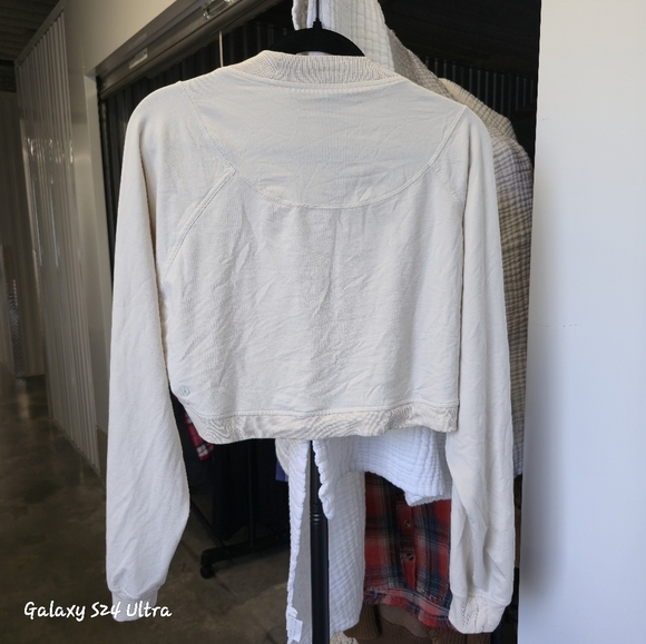Lululemon  Cream Women's Top - Picture 3 of 10